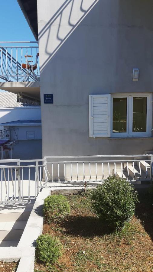 Apartman Lori Novi Vinodolski Exteriör bild